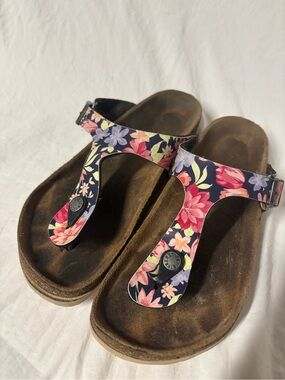 Birkenstock Floral Gizeh Sandals